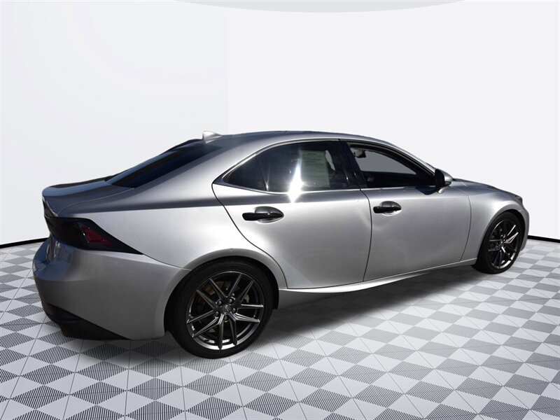 2016 Lexus IS 200t - Photo 6 - Midway City, CA 92655