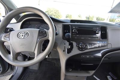 2013 Toyota Sienna LE   - Photo 7 - Midway City, CA 92655