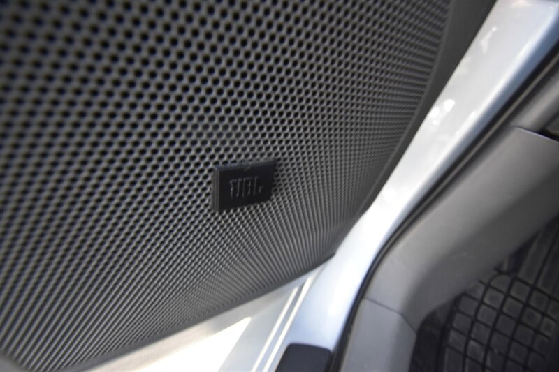 2013 Toyota Prius V Five - Photo 31 - Midway City, CA 92655
