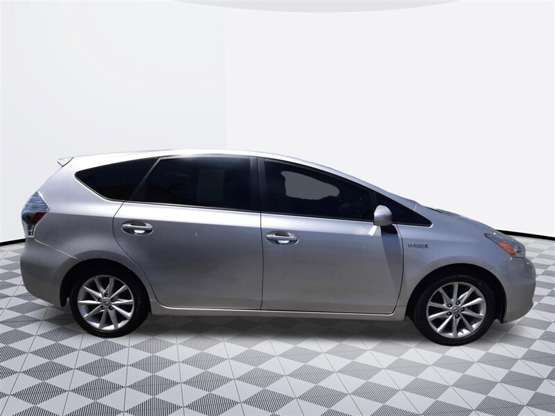 2013 Toyota Prius V Five - Photo 34 - Midway City, CA 92655