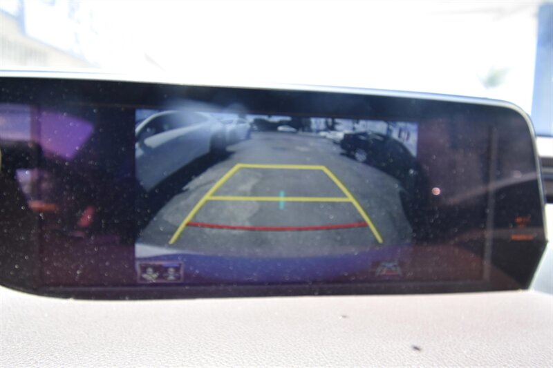 2021 Lexus ES 300h ES 300h - Photo 12 - Midway City, CA 92655