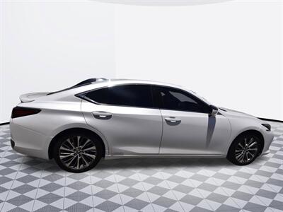 2021 Lexus ES 300h ES 300h - Photo 7 - Midway City, CA 92655