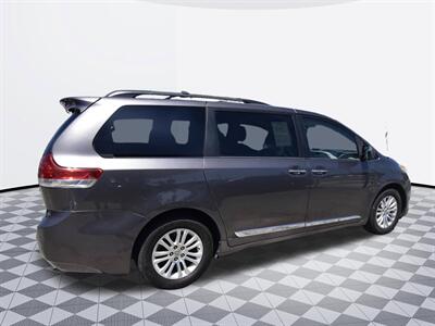 2014 Toyota Sienna XLE 7-Passenger Auto Acce - Photo 21 - Midway City, CA 92655