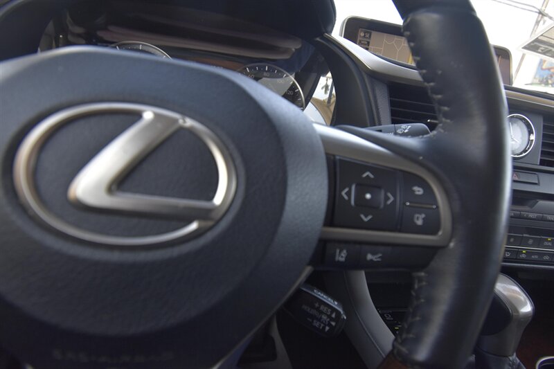 2018 Lexus RX 350 NAVIGATION - Photo 17 - Midway City, CA 92655