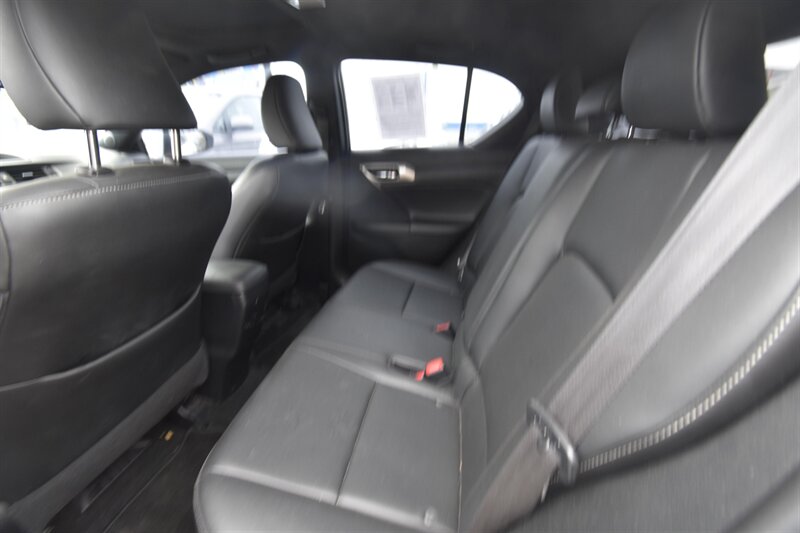2015 Lexus CT 200h Hybrid - Photo 9 - Midway City, CA 92655