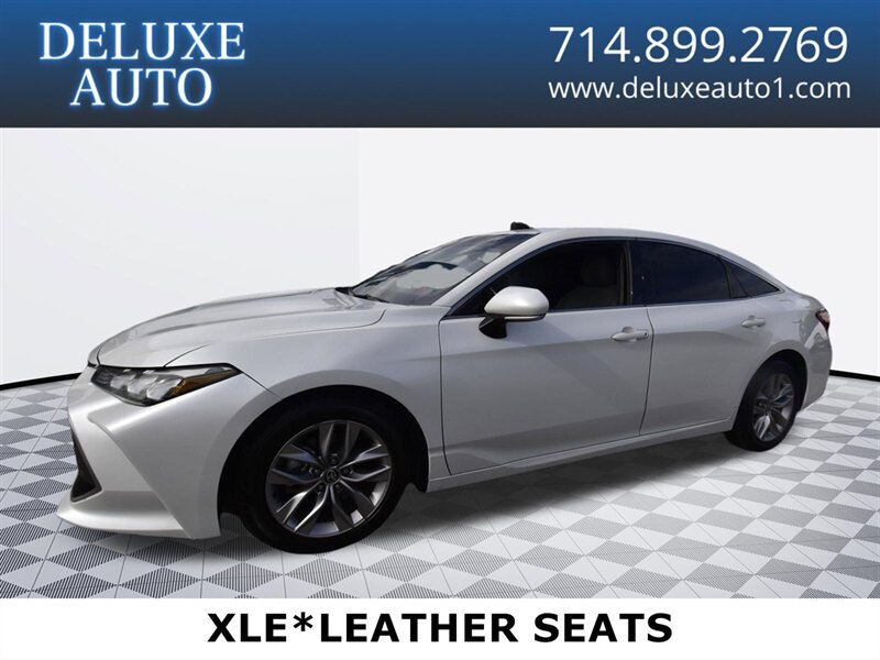  2022 Toyota Avalon XLE FWD   