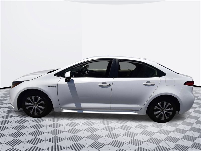 2020 Toyota Corolla Hybrid Hybrid LE   - Photo 3 - Midway City, CA 92655