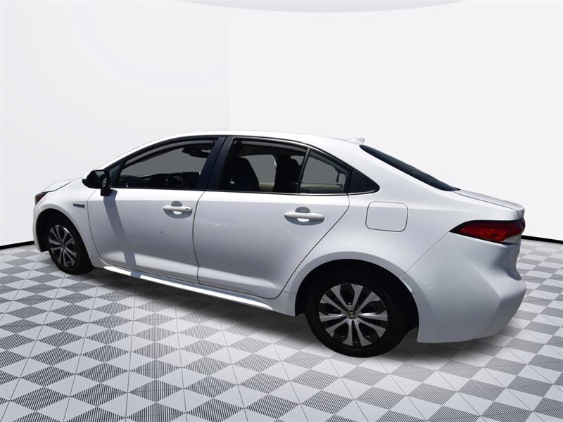2020 Toyota Corolla Hybrid Hybrid LE   - Photo 2 - Midway City, CA 92655
