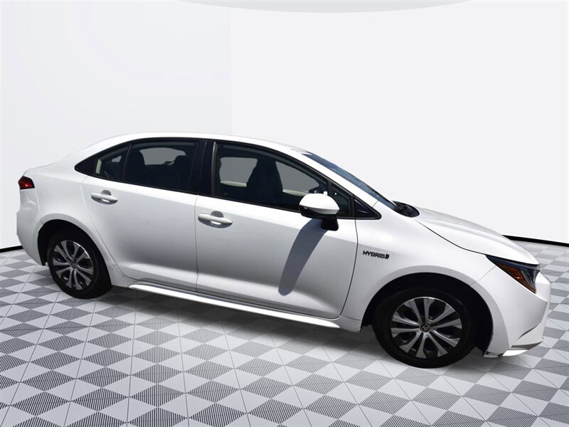 2020 Toyota Corolla Hybrid Hybrid LE   - Photo 6 - Midway City, CA 92655