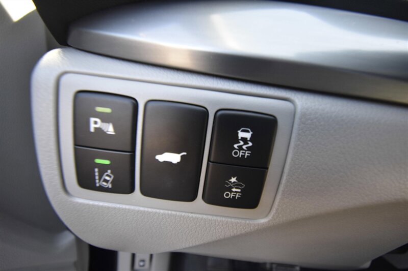 2017 Acura RDX w/Advance Pkg   - Photo 13 - Midway City, CA 92655