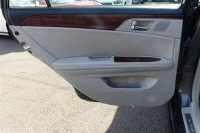 2011 Toyota Avalon Limited   - Photo 12 - Newark, NJ 07104