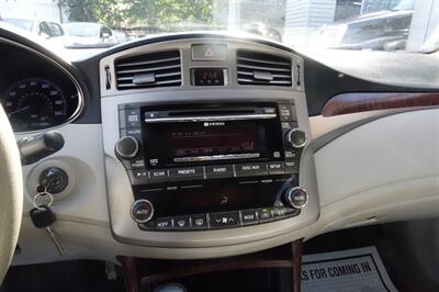 2011 Toyota Avalon Limited   - Photo 18 - Newark, NJ 07104