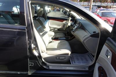 2011 Toyota Avalon Limited   - Photo 14 - Newark, NJ 07104