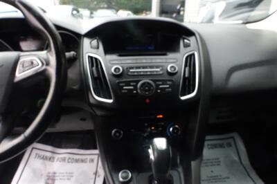 2016 Ford Focus SE   - Photo 18 - Newark, NJ 07104
