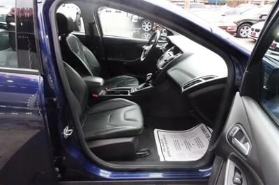 2016 Ford Focus SE   - Photo 14 - Newark, NJ 07104
