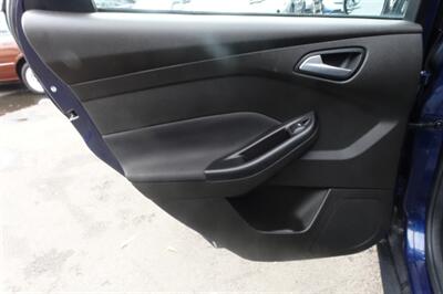 2016 Ford Focus SE   - Photo 12 - Newark, NJ 07104