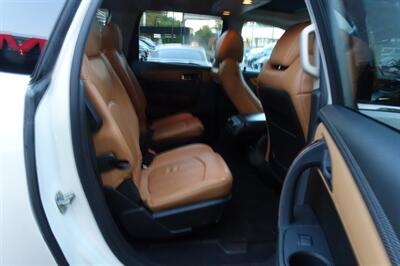 2014 Chevrolet Traverse LTZ   - Photo 17 - Newark, NJ 07104