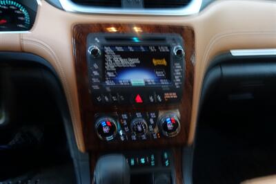 2014 Chevrolet Traverse LTZ   - Photo 21 - Newark, NJ 07104