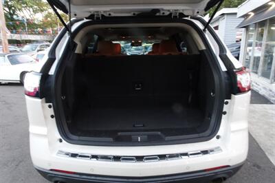 2014 Chevrolet Traverse LTZ   - Photo 20 - Newark, NJ 07104