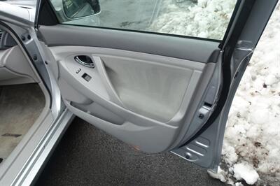 2007 Toyota Camry Hybrid   - Photo 15 - Newark, NJ 07104