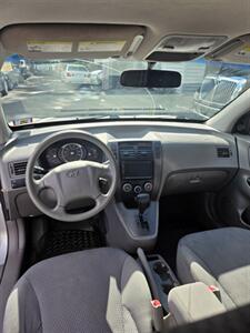 2009 Hyundai TUCSON GLS - Photo 12 - Newark, NJ 07104