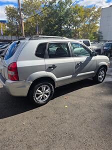 2009 Hyundai TUCSON GLS - Photo 5 - Newark, NJ 07104