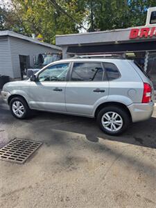 2009 Hyundai TUCSON GLS - Photo 4 - Newark, NJ 07104