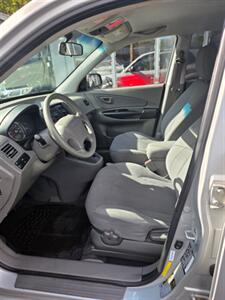 2009 Hyundai TUCSON GLS - Photo 9 - Newark, NJ 07104