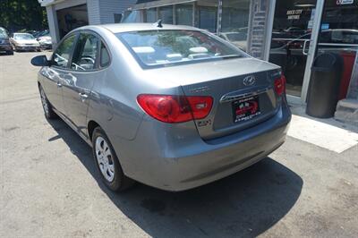 2010 Hyundai ELANTRA Limited - Photo 6 - Newark, NJ 07104