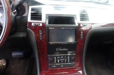 2007 Cadillac Escalade - Photo 22 - Newark, NJ 07104