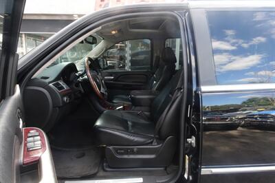 2007 Cadillac Escalade - Photo 9 - Newark, NJ 07104