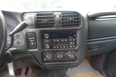 2003 Chevrolet S-10 LS   - Photo 16 - Newark, NJ 07104