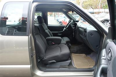 2003 Chevrolet S-10 LS   - Photo 13 - Newark, NJ 07104