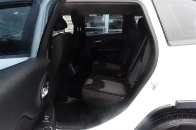 2015 Jeep Cherokee Sport   - Photo 11 - Newark, NJ 07104