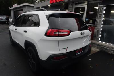 2015 Jeep Cherokee Sport   - Photo 6 - Newark, NJ 07104