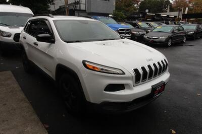 2015 Jeep Cherokee Sport   - Photo 3 - Newark, NJ 07104