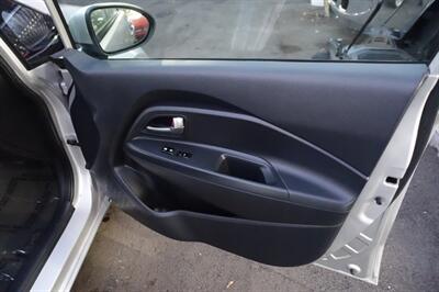 2013 Kia Rio 5-Door LX   - Photo 15 - Newark, NJ 07104
