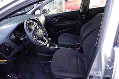 2013 Kia Rio 5-Door LX   - Photo 9 - Newark, NJ 07104