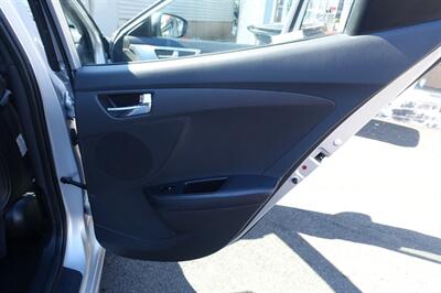 2012 Hyundai VELOSTER Base w/Tech   - Photo 17 - Newark, NJ 07104