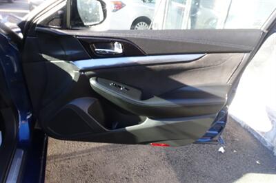 2016 Nissan Maxima 3.5 SR   - Photo 15 - Newark, NJ 07104