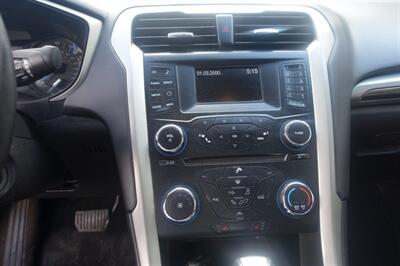 2013 Ford Fusion SE   - Photo 19 - Newark, NJ 07104