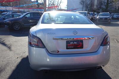 2013 Nissan Maxima 3.5 SV   - Photo 7 - Newark, NJ 07104