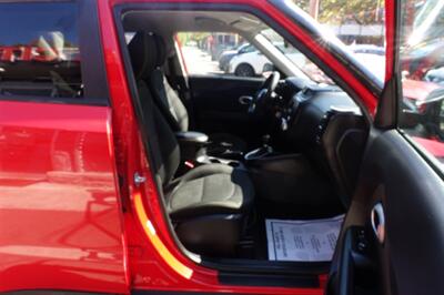 2015 Kia Soul - Photo 14 - Newark, NJ 07104