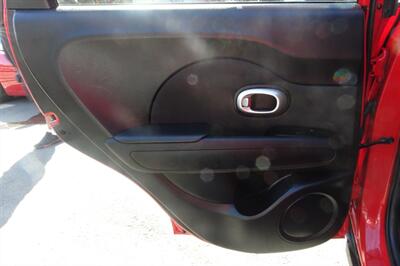 2015 Kia Soul - Photo 12 - Newark, NJ 07104