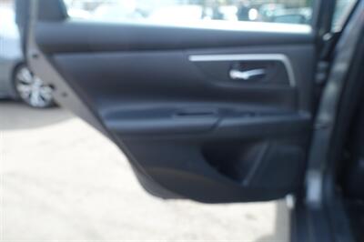 2016 Nissan Altima 2.5 SR   - Photo 12 - Newark, NJ 07104