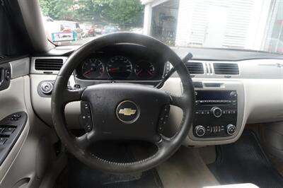 2006 Chevrolet Impala LT - Photo 13 - Newark, NJ 07104