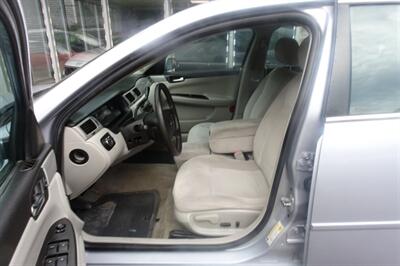 2006 Chevrolet Impala LT - Photo 9 - Newark, NJ 07104