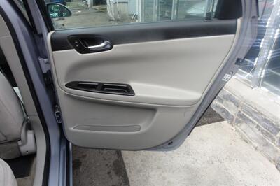 2006 Chevrolet Impala LT - Photo 17 - Newark, NJ 07104