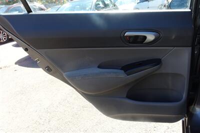 2010 Honda Civic LX - Photo 12 - Newark, NJ 07104