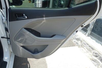 2013 Kia Optima EX   - Photo 17 - Newark, NJ 07104